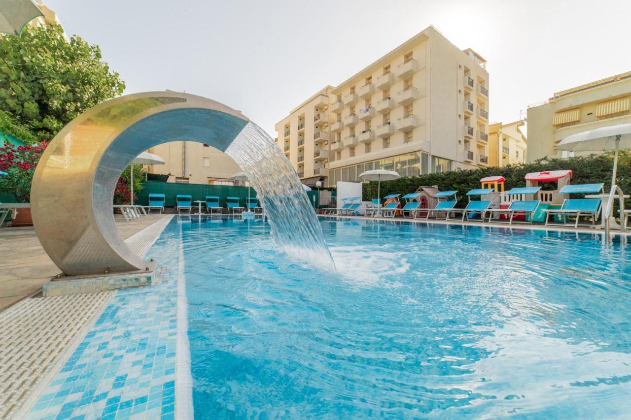 Residence Promenade Cattolica Exterior foto